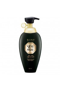 Daeng Gi Meo Ri Шампунь для глубокого очищения и укрепления корней волос New Gold Special Shampoo